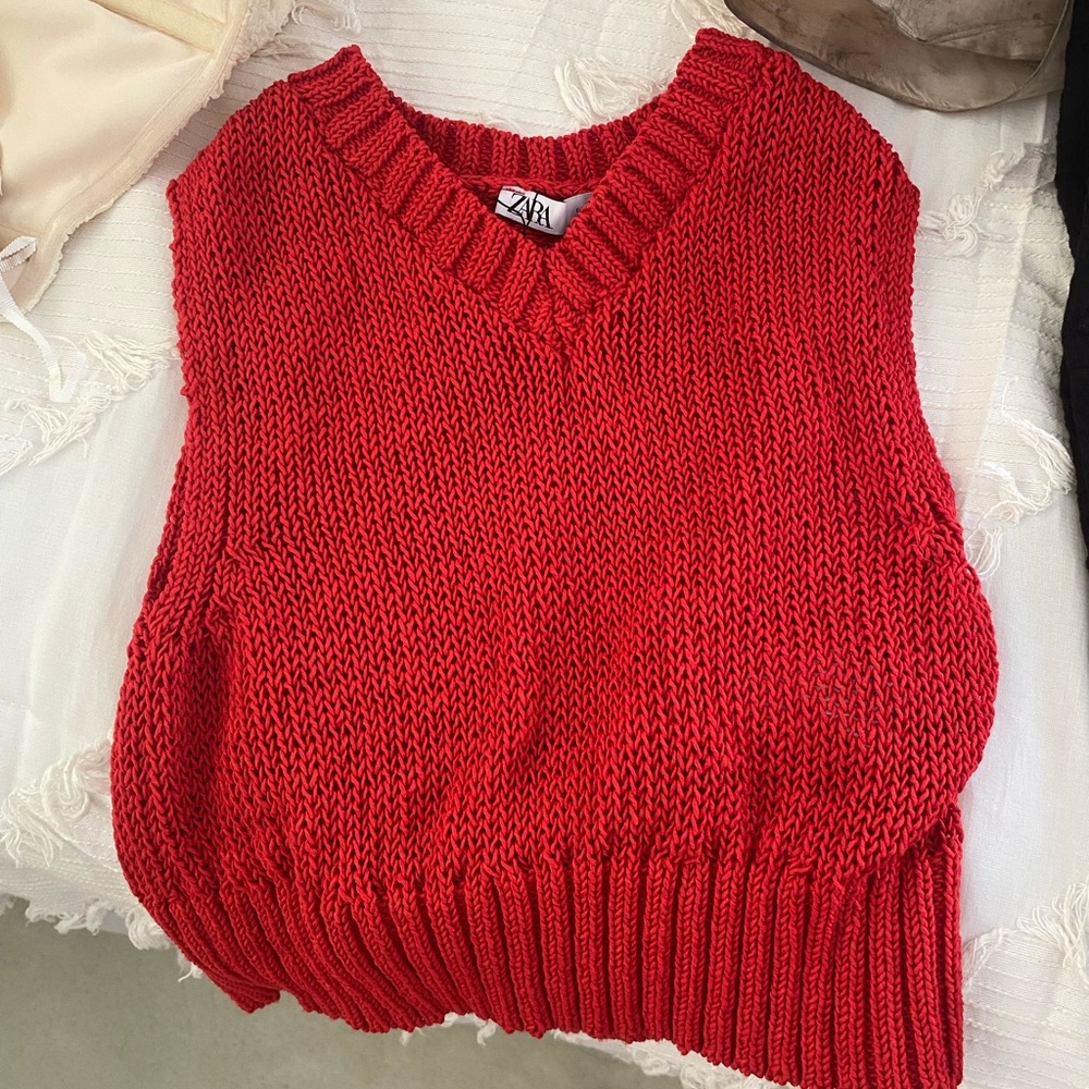 Zara Women's V-Neck Red Sweater Vest